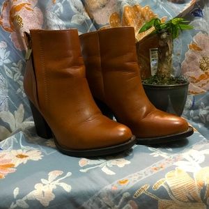 Urban outfitters Brown / tan booted heels